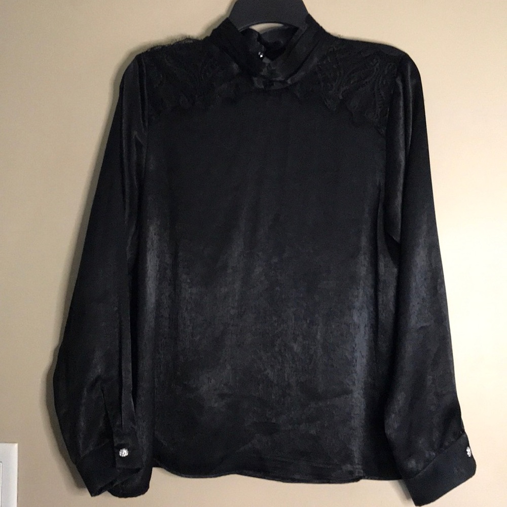 Elegant Black Long-Sleeve Satin Blouse with Lace Yoke